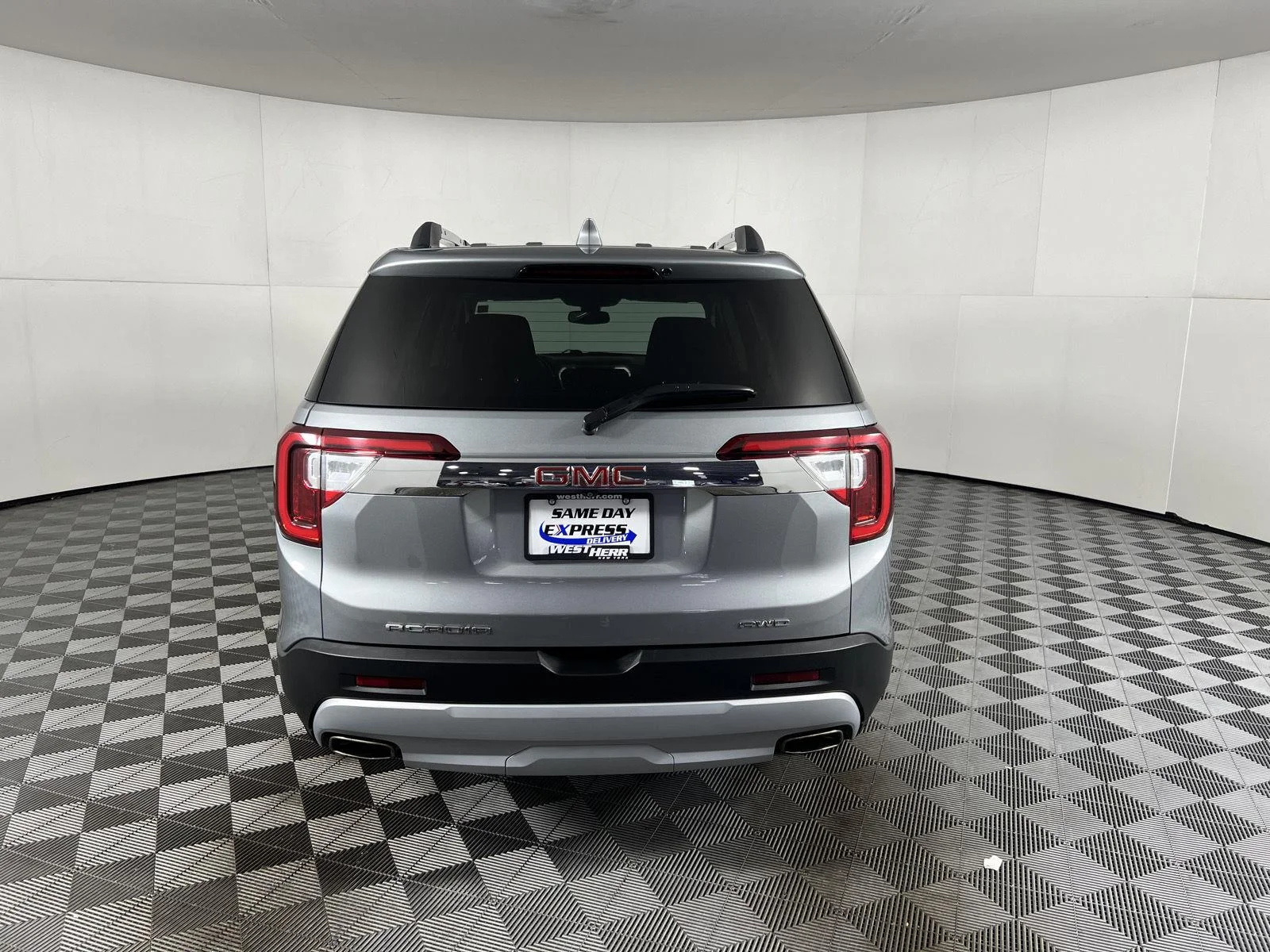 Used 2023 STERLING METALLIC GMC SLT image 56