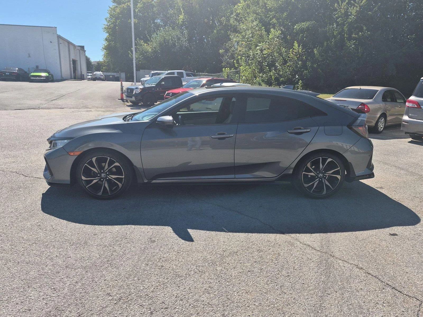 Used 2019 Sonic Gray Pearl Honda Sport Touring image 2