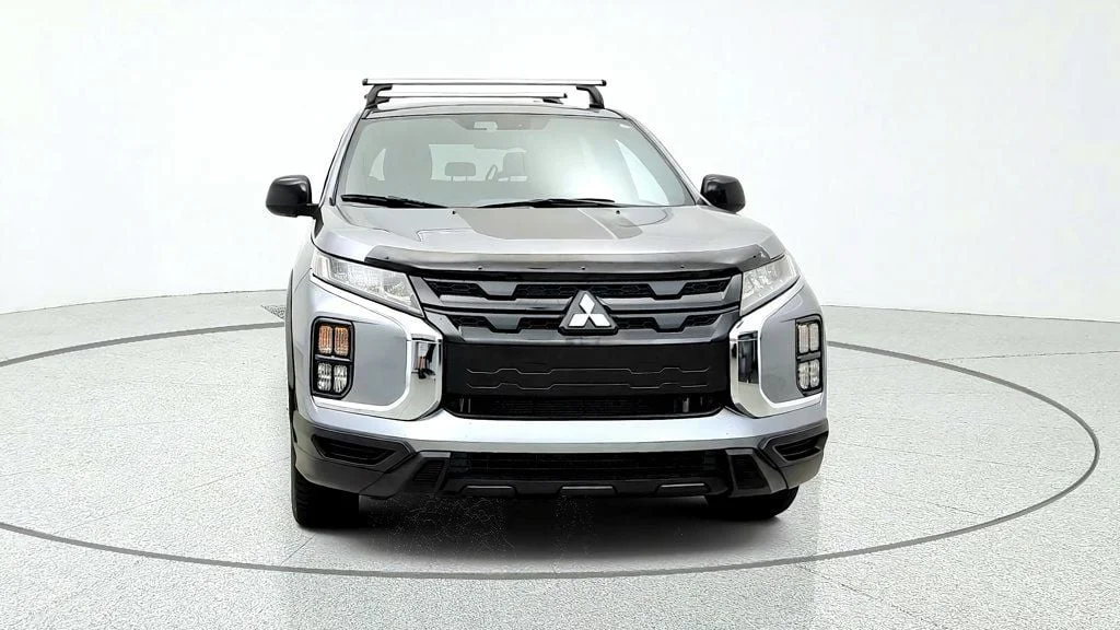 Used 2025 Alloy Silver Metallic Mitsubishi Trail Edition 2.0 AWC image 2