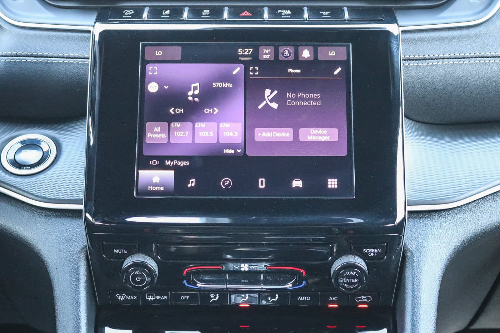 Used 2025 Diamond Black Crystal Pearlcoat Jeep Laredo X image 12