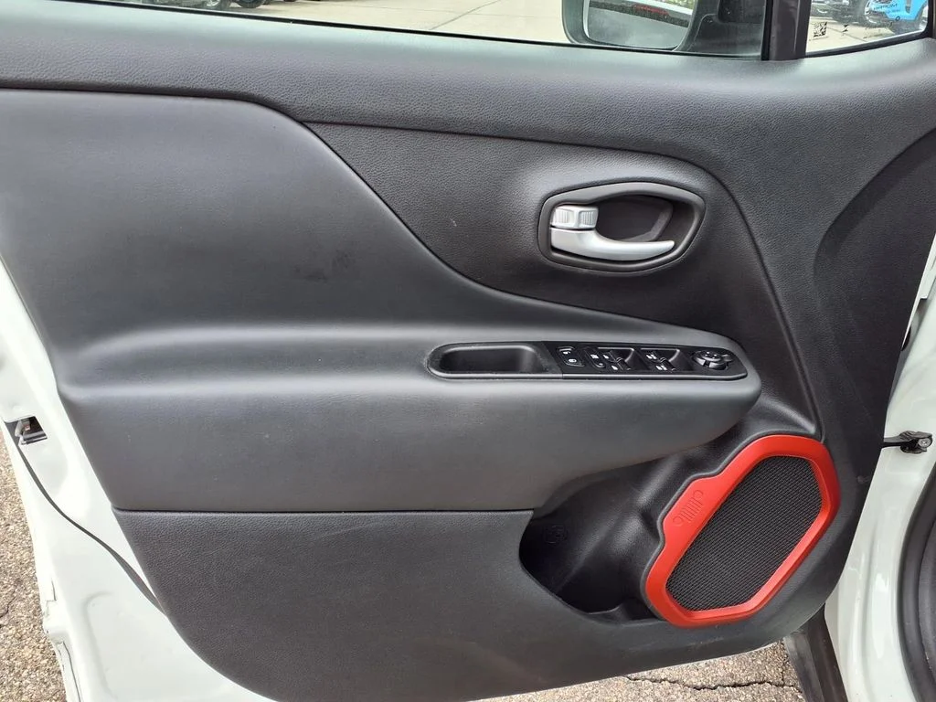 Used 2023 White Jeep Trailhawk image 19
