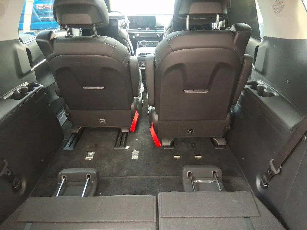 Used 2025 White Kia SX Prestige image 14
