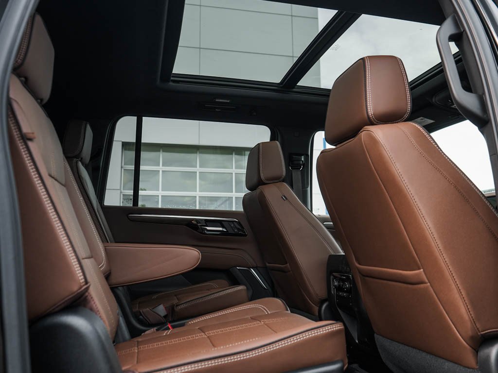 2026 Chevrolet Suburban High Country - Photo 13