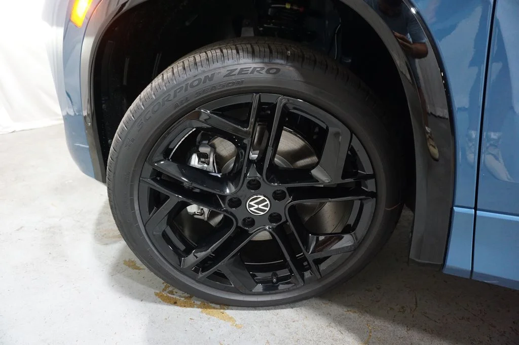 New 2026  Volkswagen 2.0T SE R-Line Black image 30