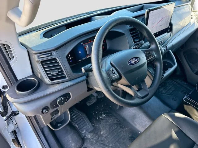 New 2026 Oxford White Ford Base image 6