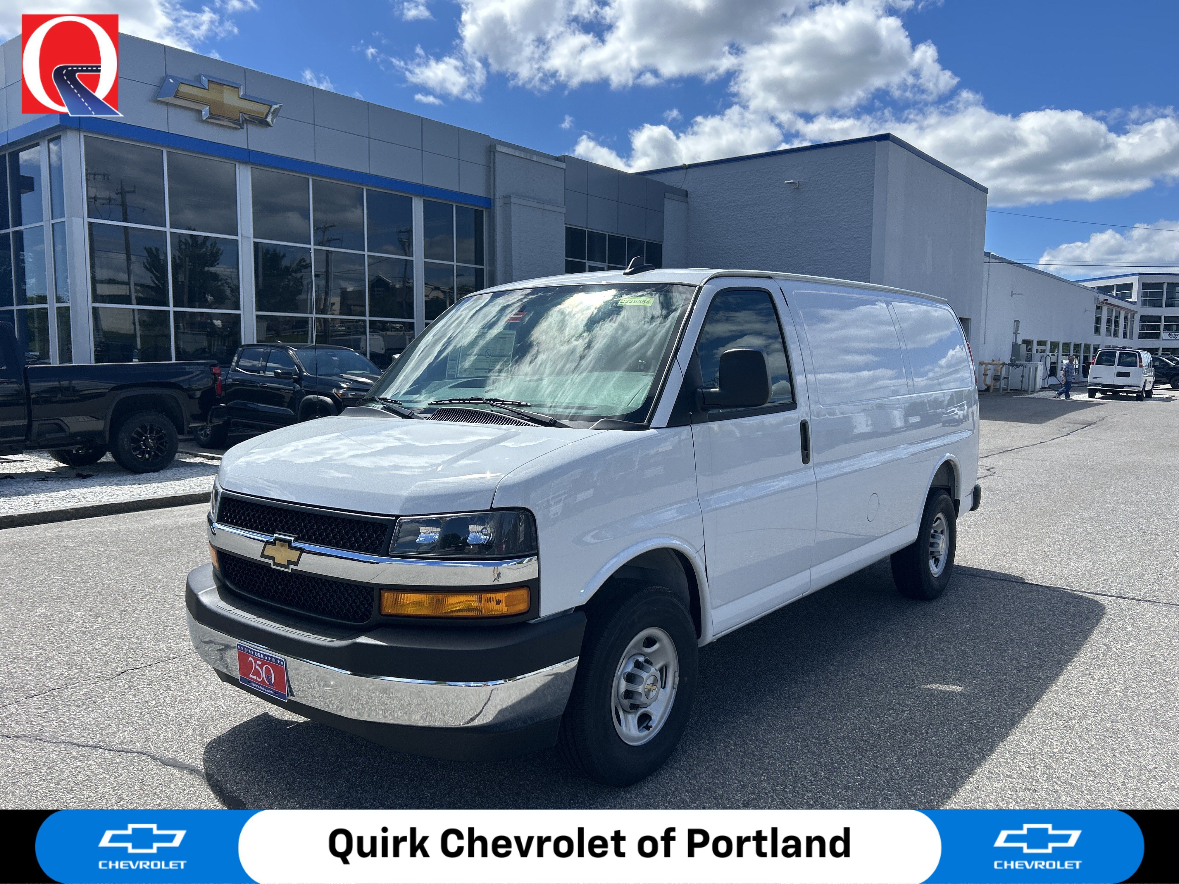 New 2026 Summit White Chevrolet WT image 1
