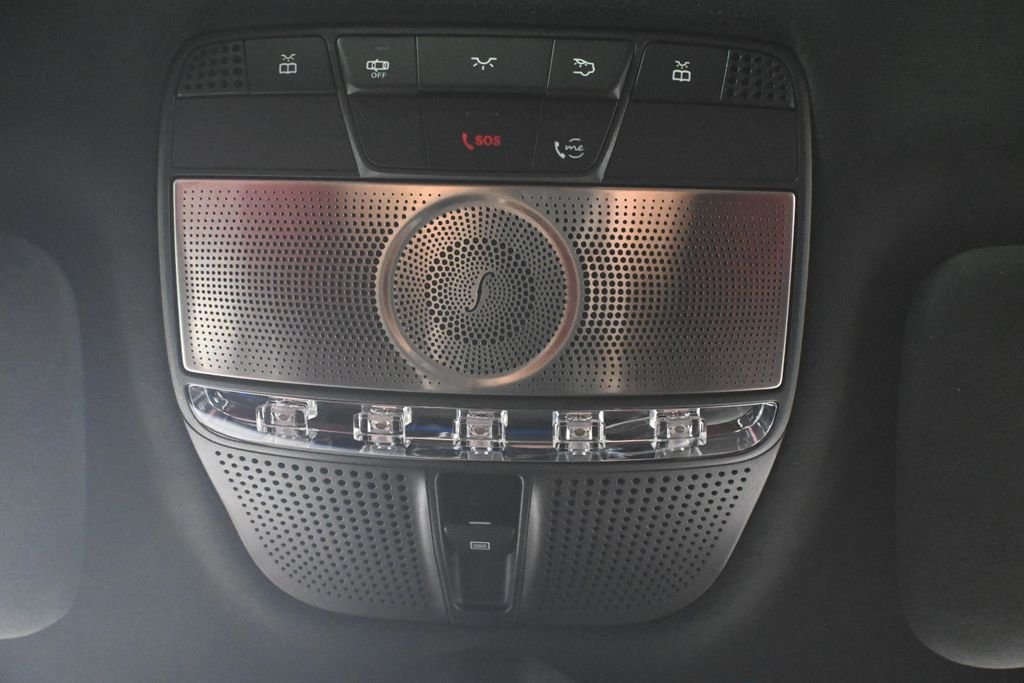 Certified Used 2025 MANUFAKTUR Cardinal Red Metallic Mercedes-Benz G 63 AMG® image 24