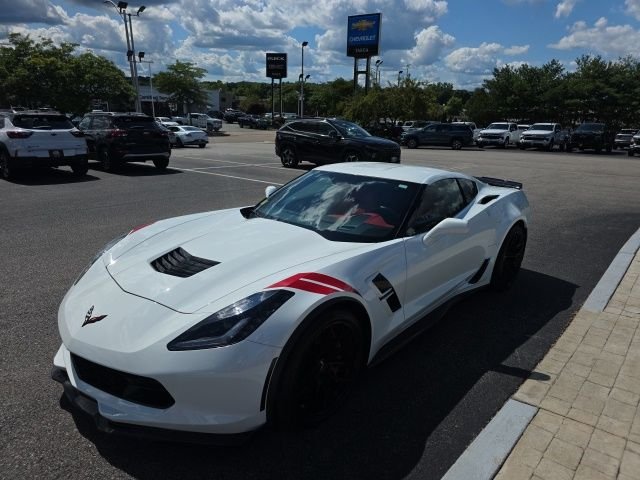 Used 2019 White Chevrolet Grand Sport image 6