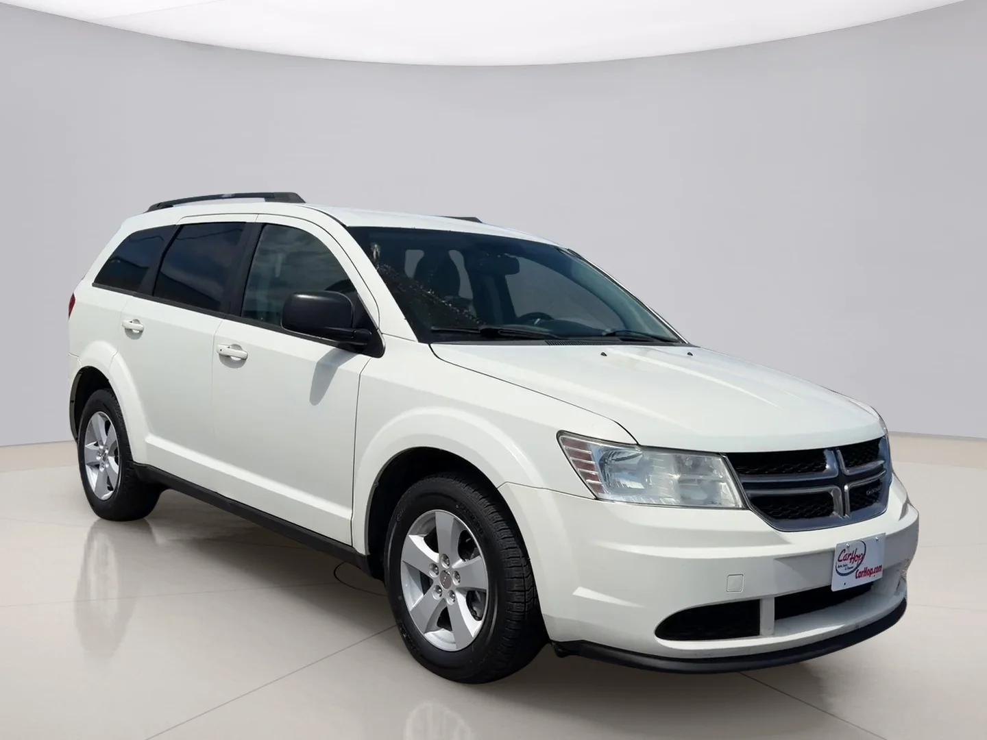 Used 2017 White Dodge SE image 7