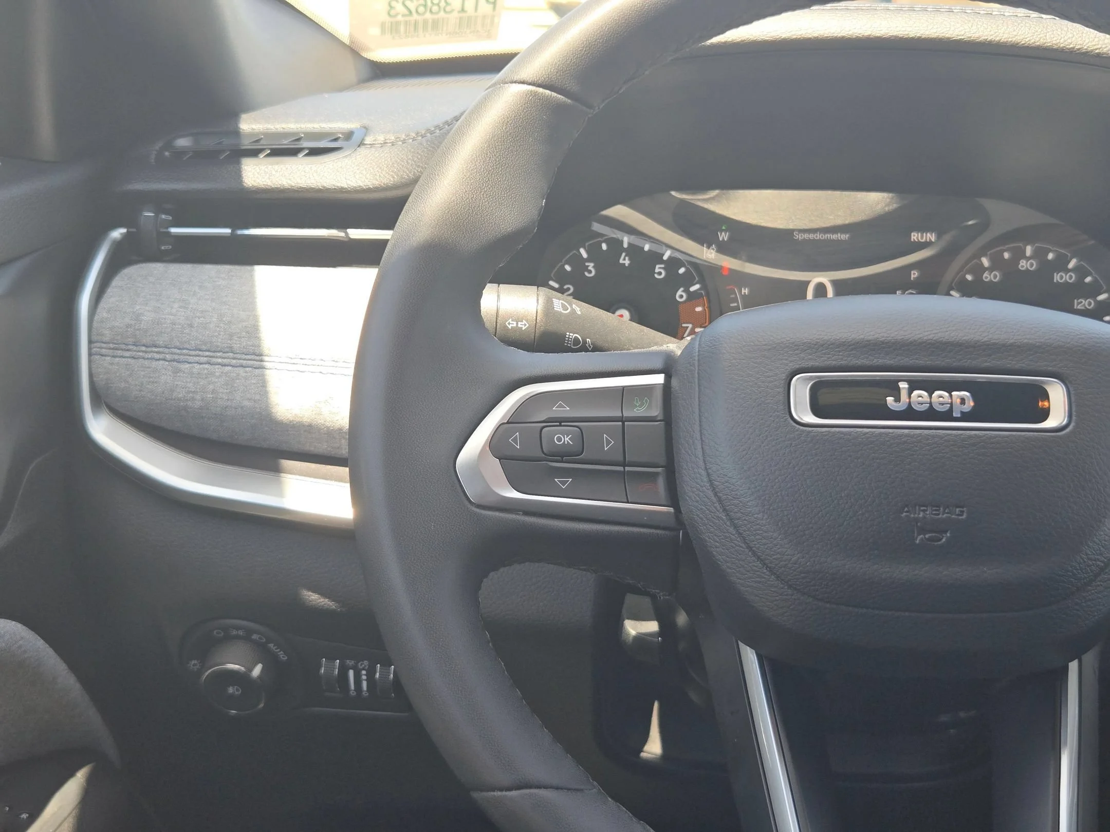 Used 2024 White Jeep Latitude image 19