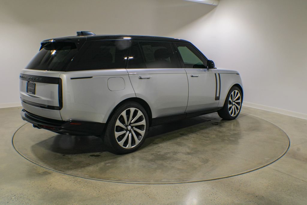 Certified Used 2025  Land Rover Autobiography image 6