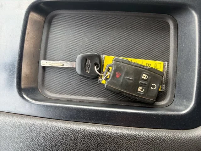 Used 2016 TUNGSTEN METALLIC Chevrolet LT image 34
