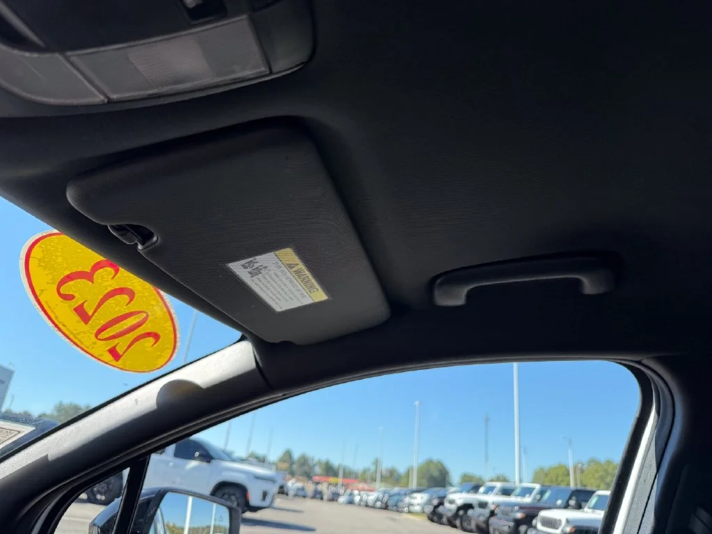 Used 2023 White Kia X-Line image 14
