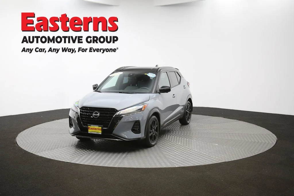 Used 2023 Gray Nissan SR image 53