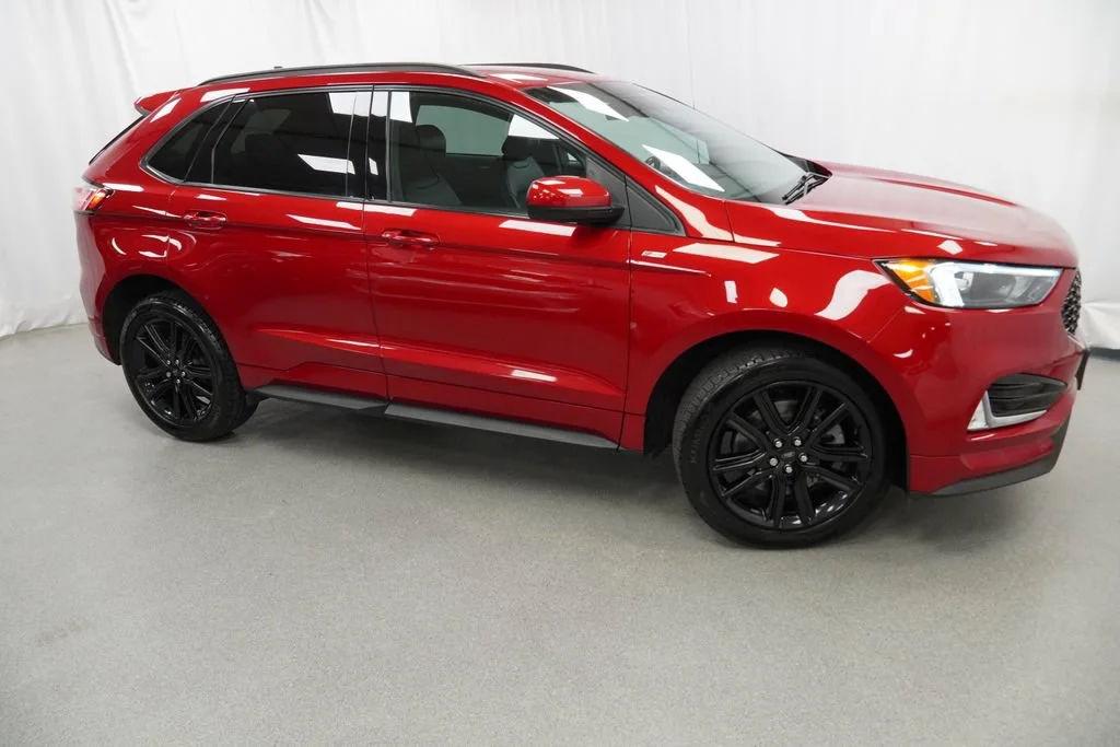 Used 2021 Rapid Red Ford SEL image 5