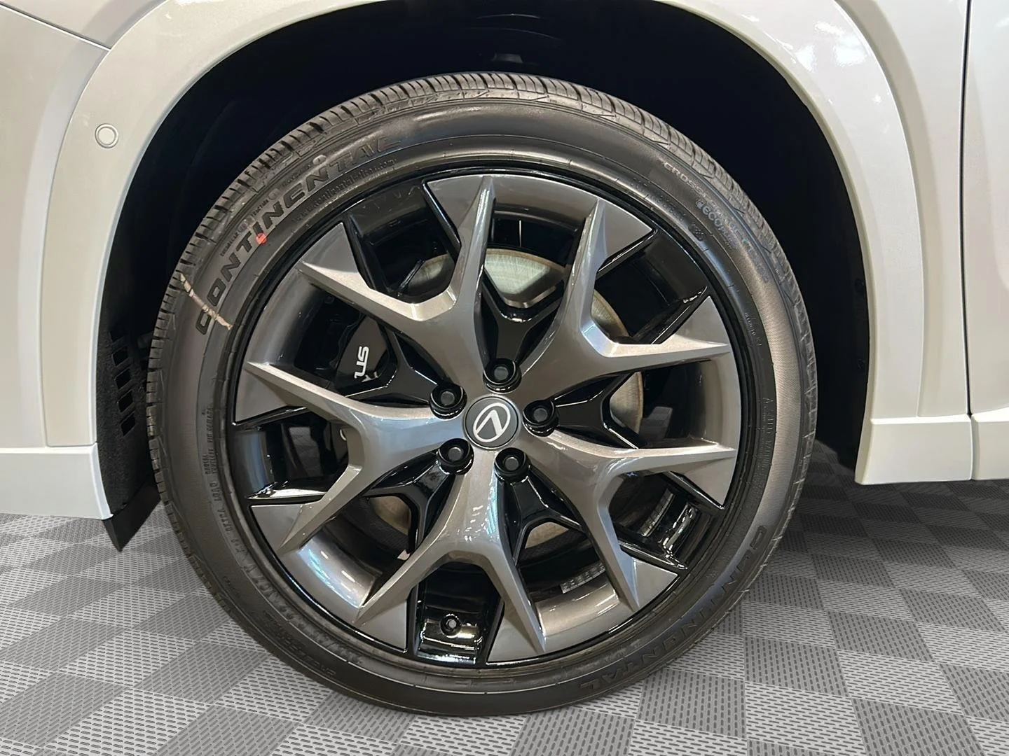 New 2026 Wind Chill Pearl Lexus TX 500h F SPORT Performance Premium image 17