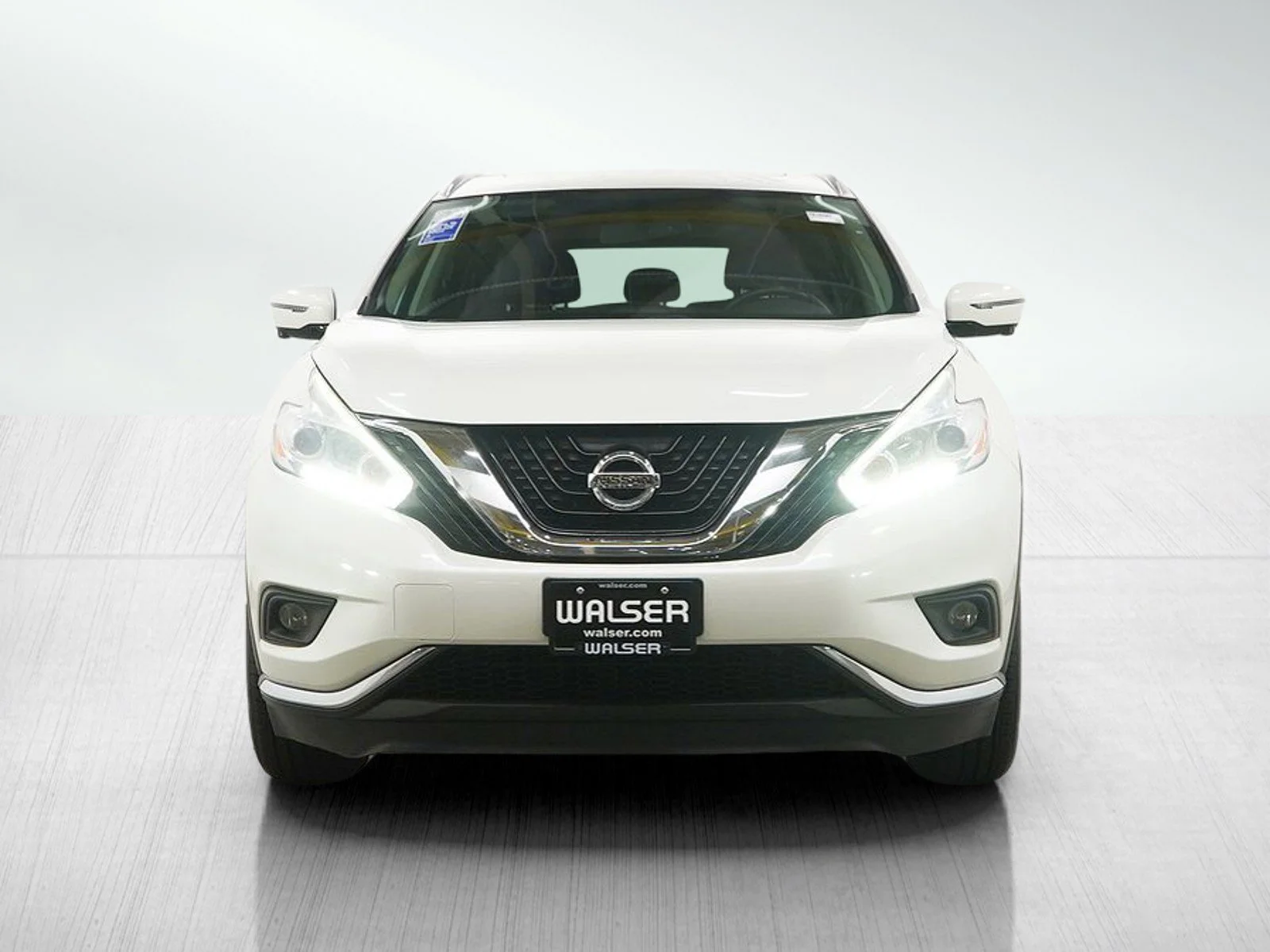 Used 2017 White Nissan SL image 8