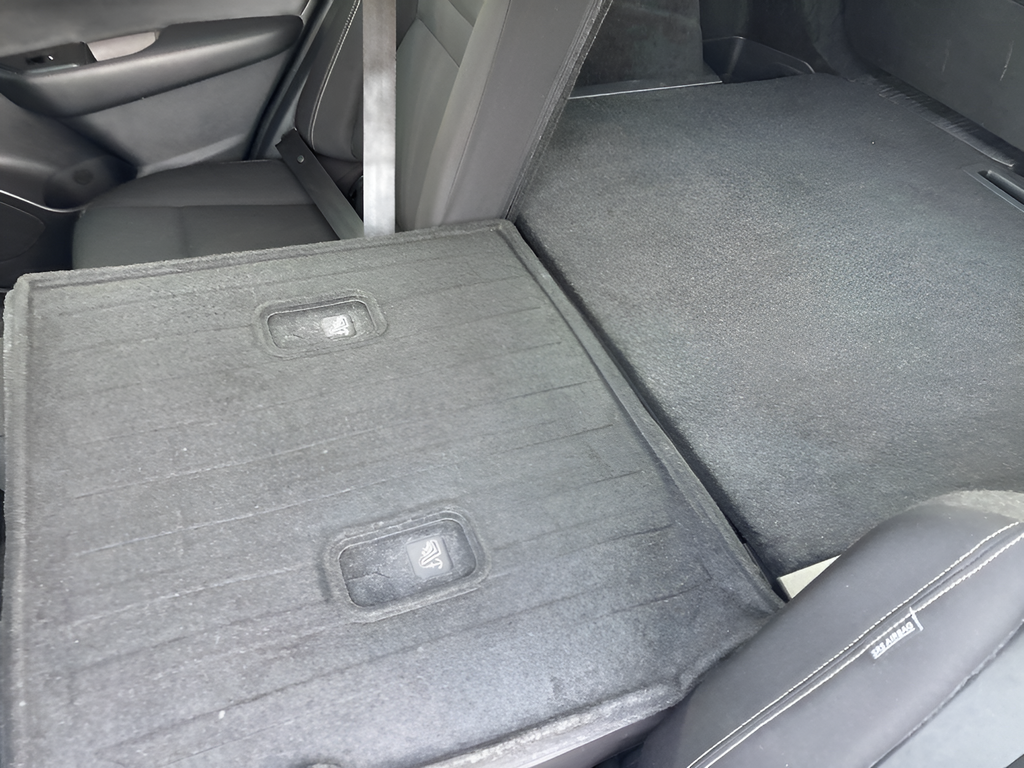 Used 2024 Silver Nissan S image 32