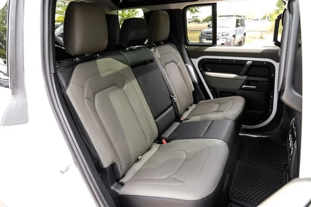 New 2026 Fuji White Land Rover S image 48