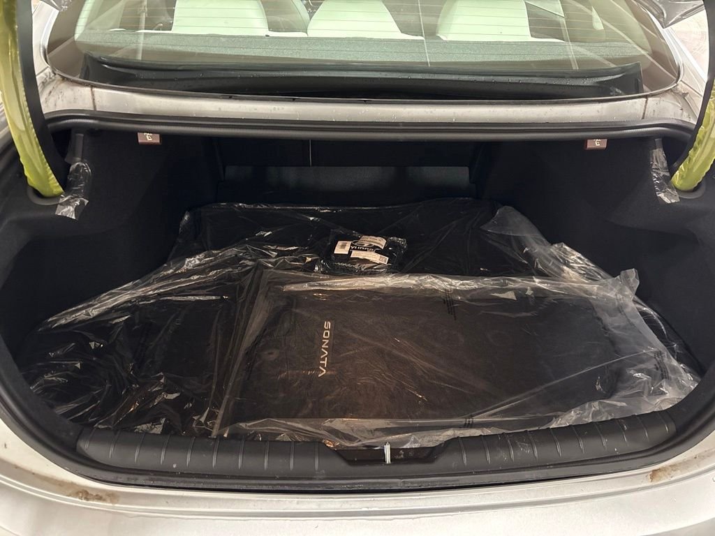 Certified Used 2025 Silver Hyundai SE image 28