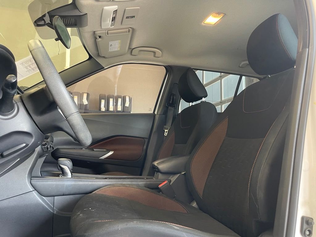 Used 2024 White Nissan SR image 10