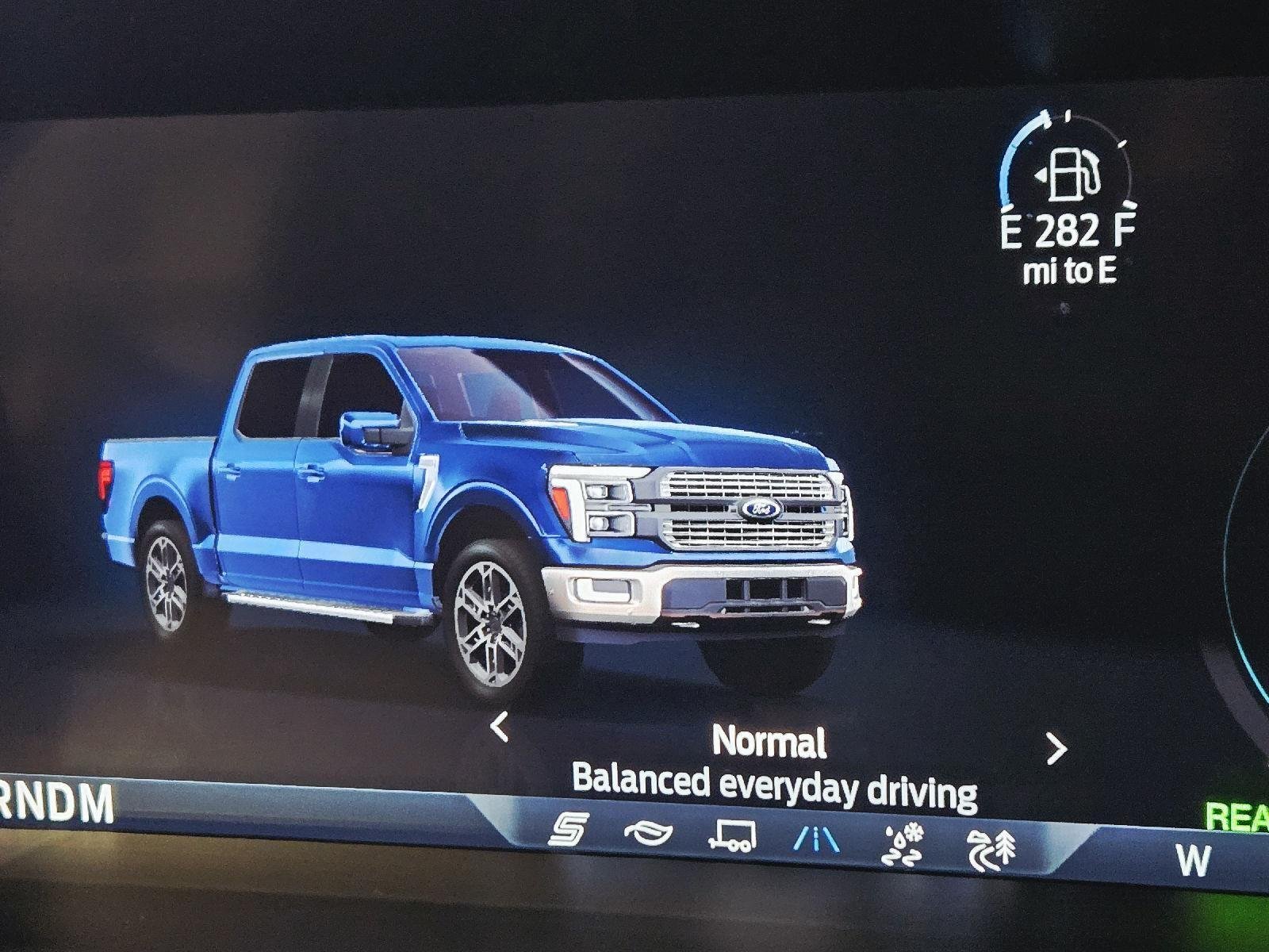 Used 2025 Atlas Blue FORD XLT image 28