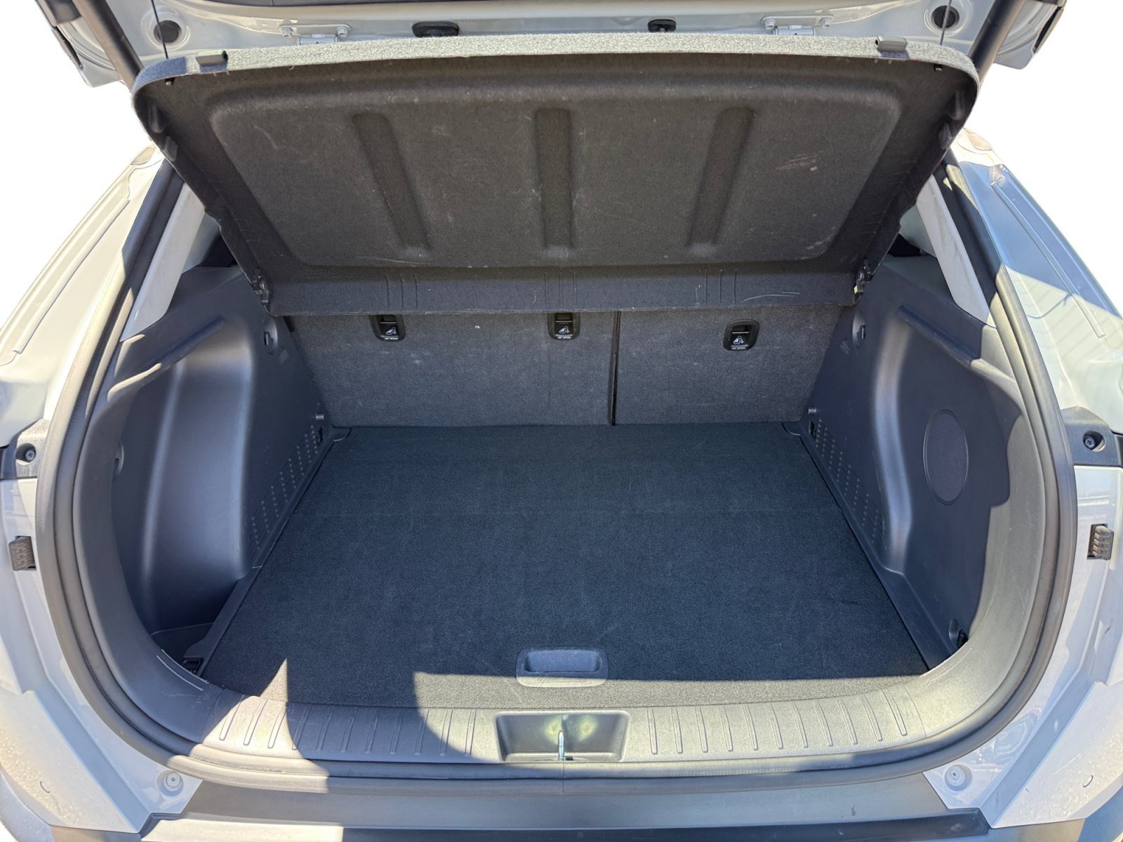 Used 2024 Cyber Gray Metallic Hyundai Limited image 17