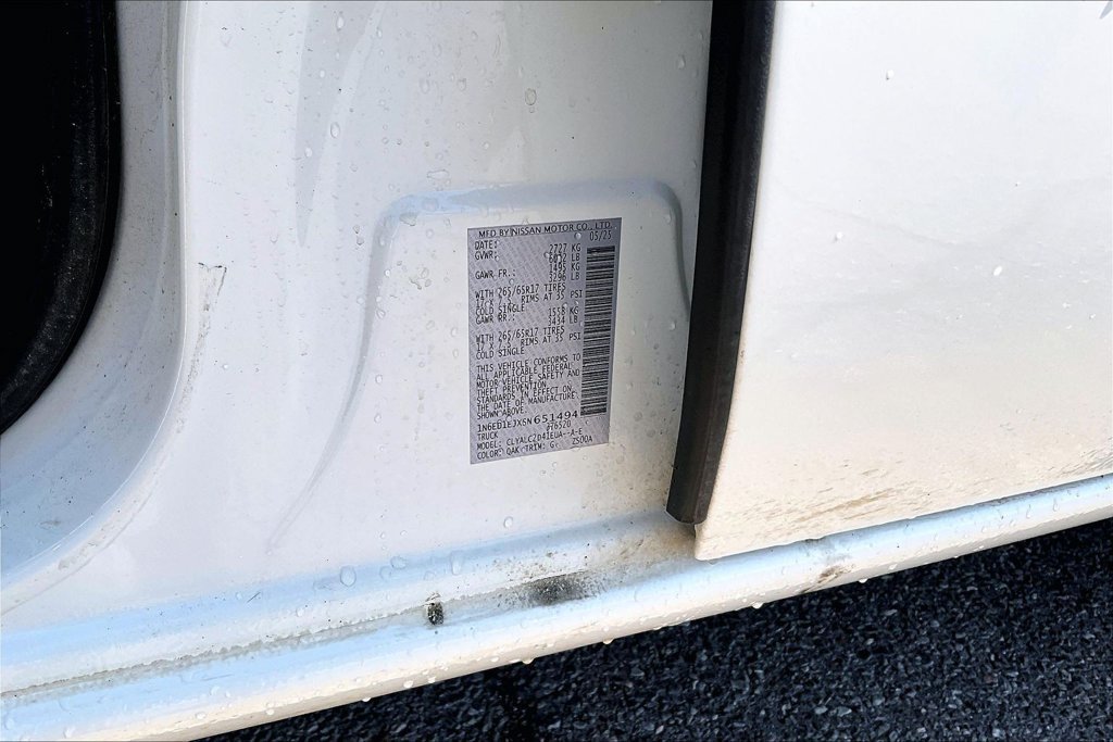 Used 2025 White Nissan SV image 28