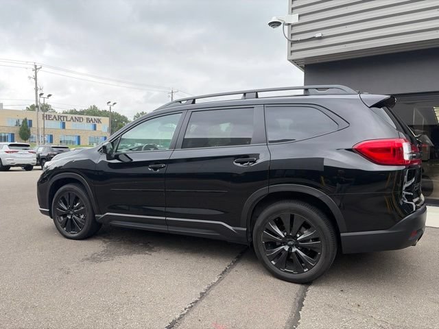 Used 2022 Crystal Black Silica Subaru Onyx Edition image 9