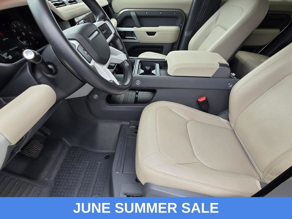 Used 2023 Green Land Rover SE image 8