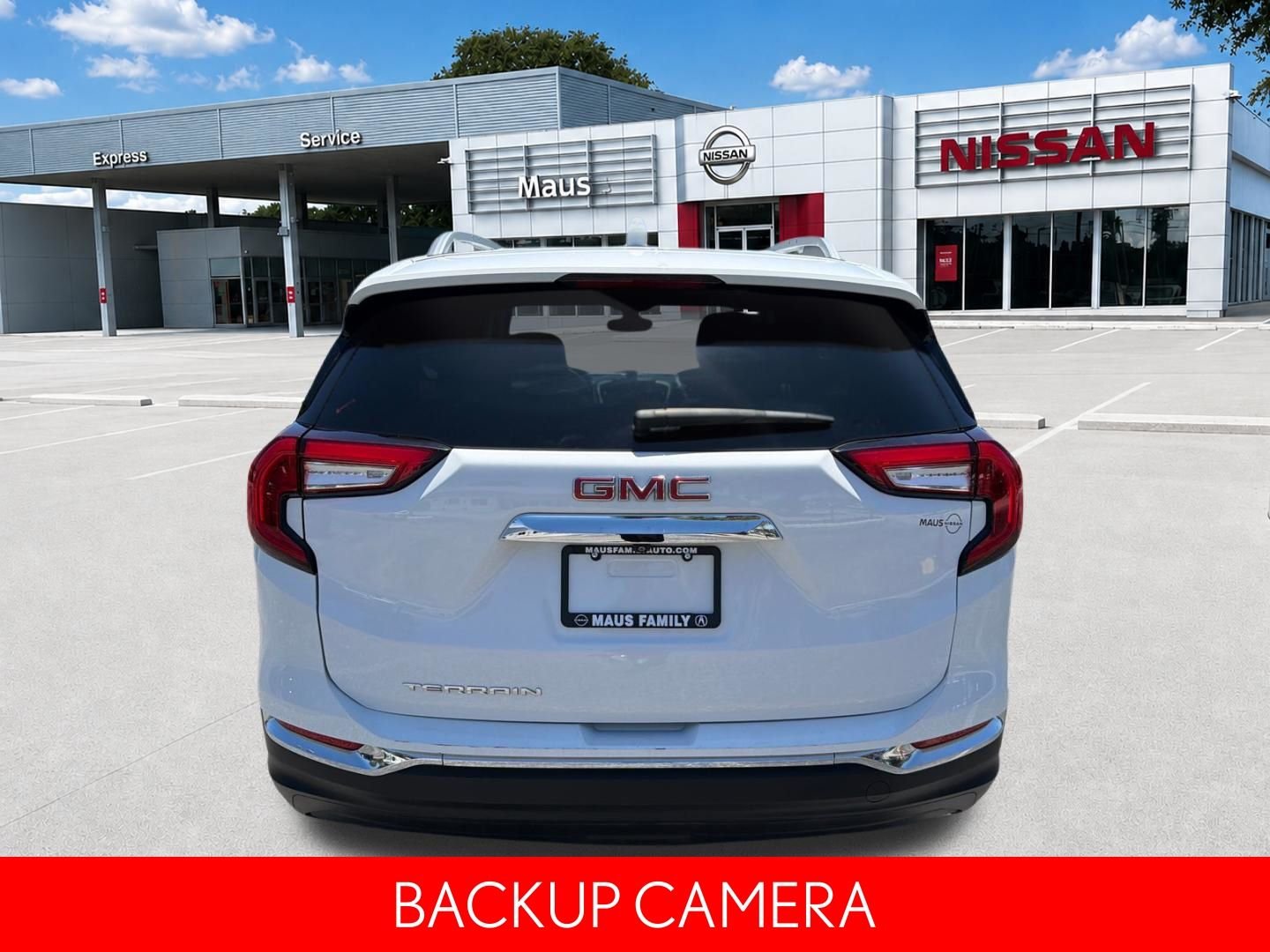 Used 2024 White GMC SLT image 7