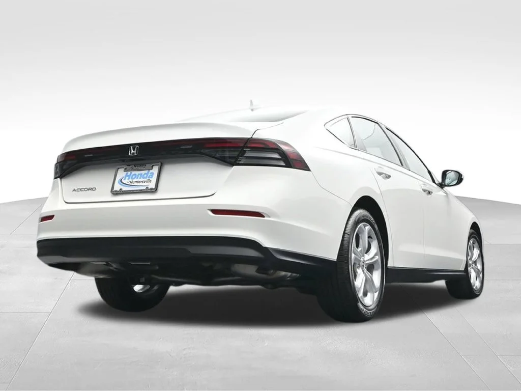 New 2026 Platinum White Pearl Honda LX image 38