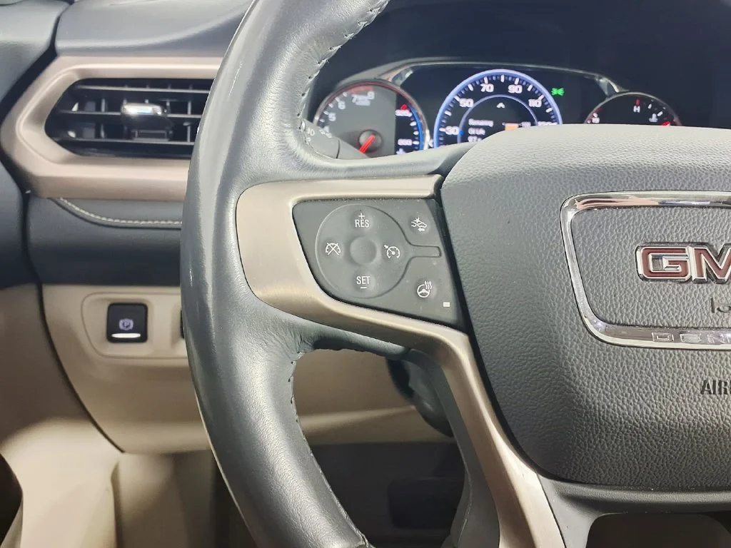 Used 2020 White GMC Denali image 18