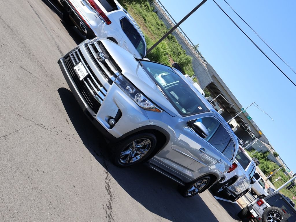 Used 2018 Silver Toyota Limited Platinum image 3