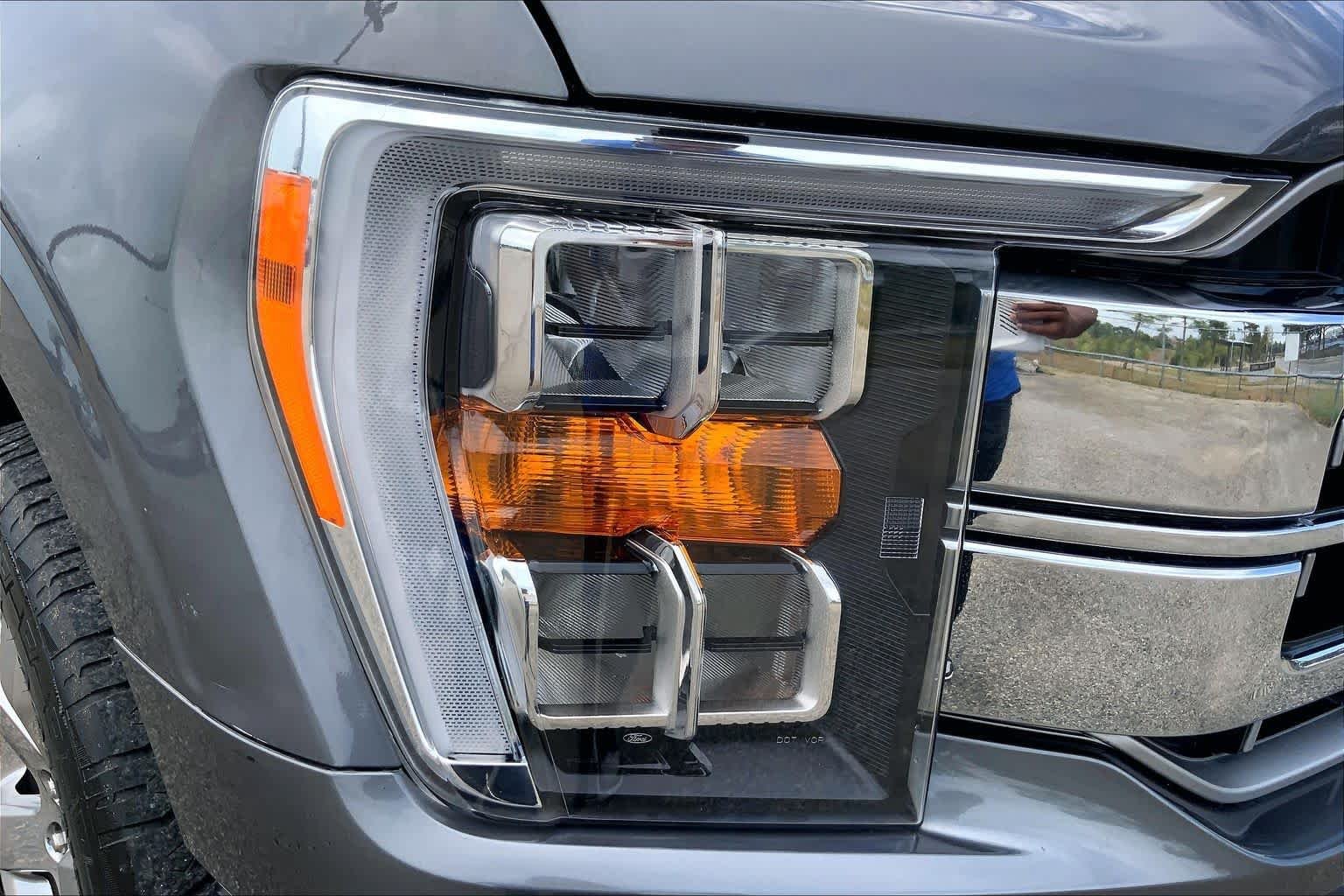 Used 2022 Carbonized Gray Ford LARIAT image 27