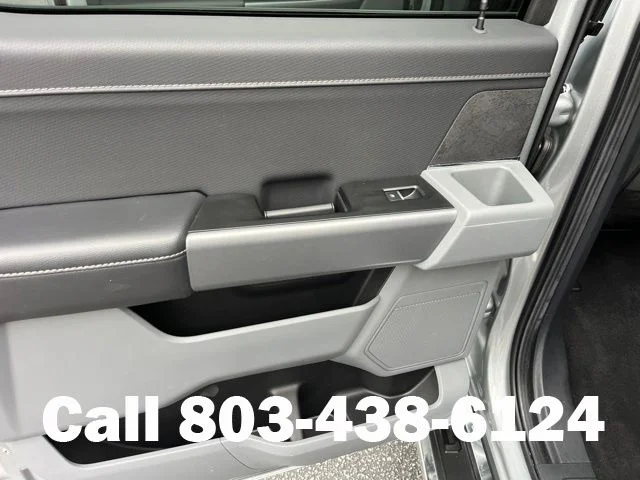 Used 2025 Silver Ford XLT image 12