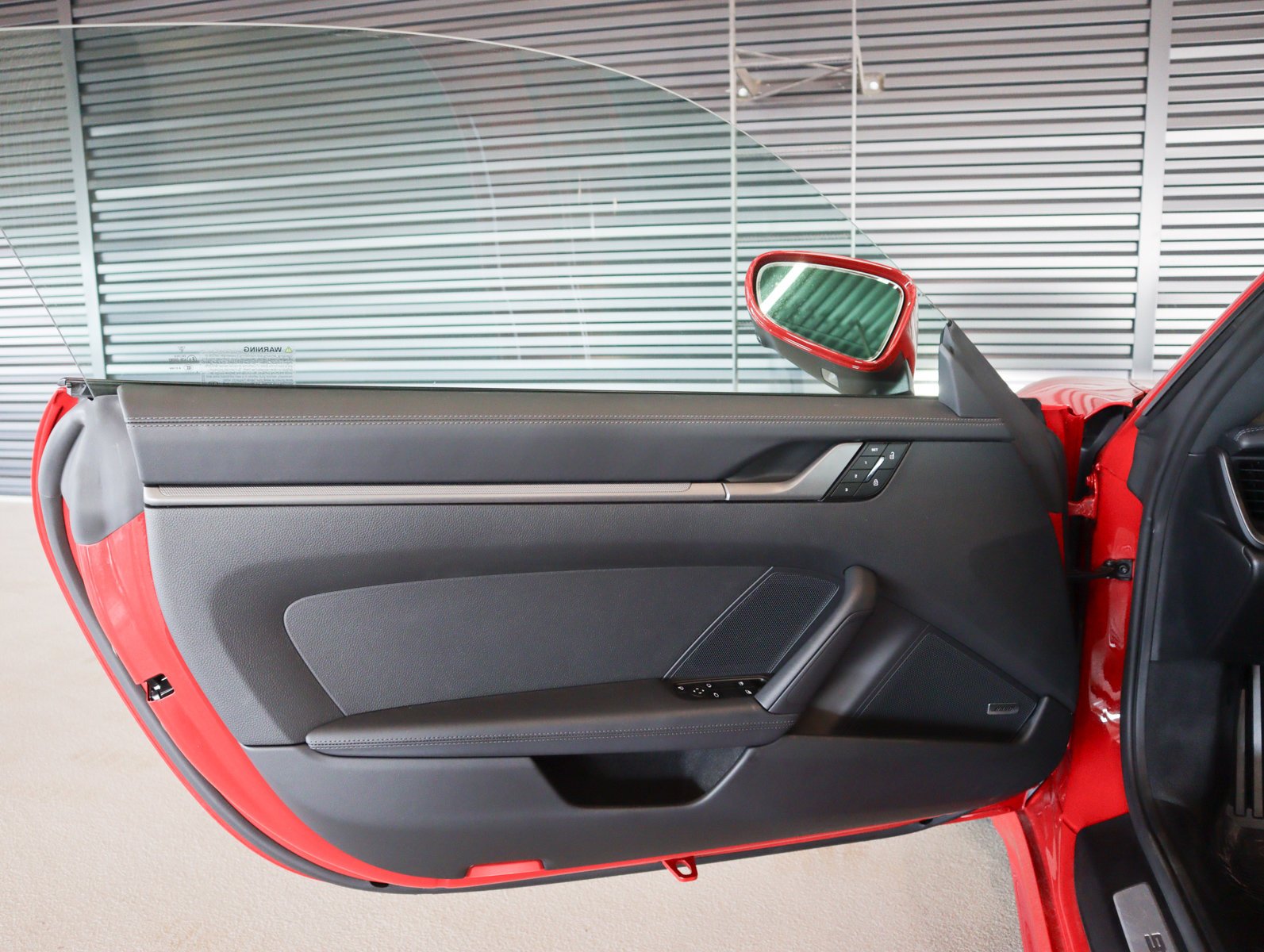 2025 Porsche 911 S - Photo 26