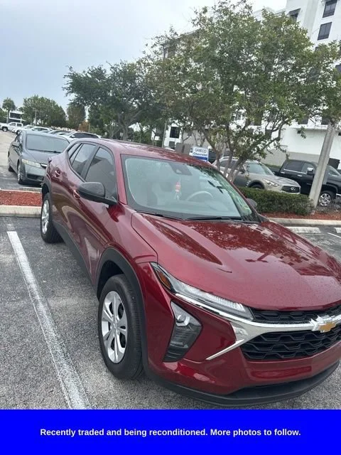 2024 Chevrolet Trax LS's photo