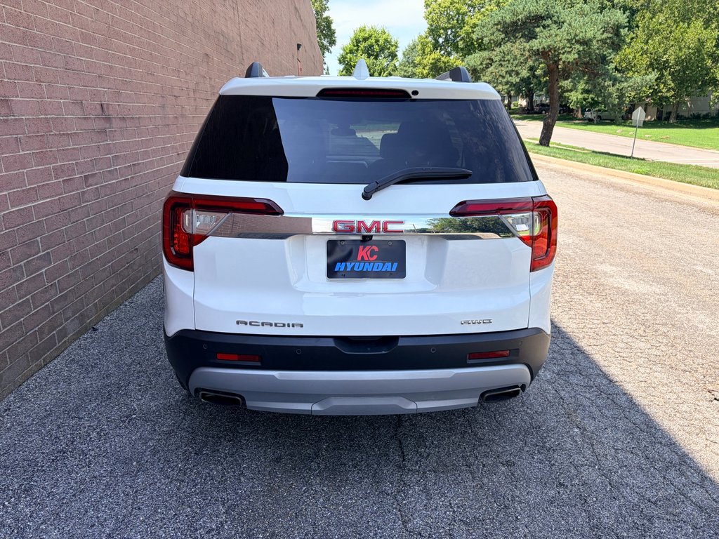 Used 2023 Summit White GMC SLE image 4