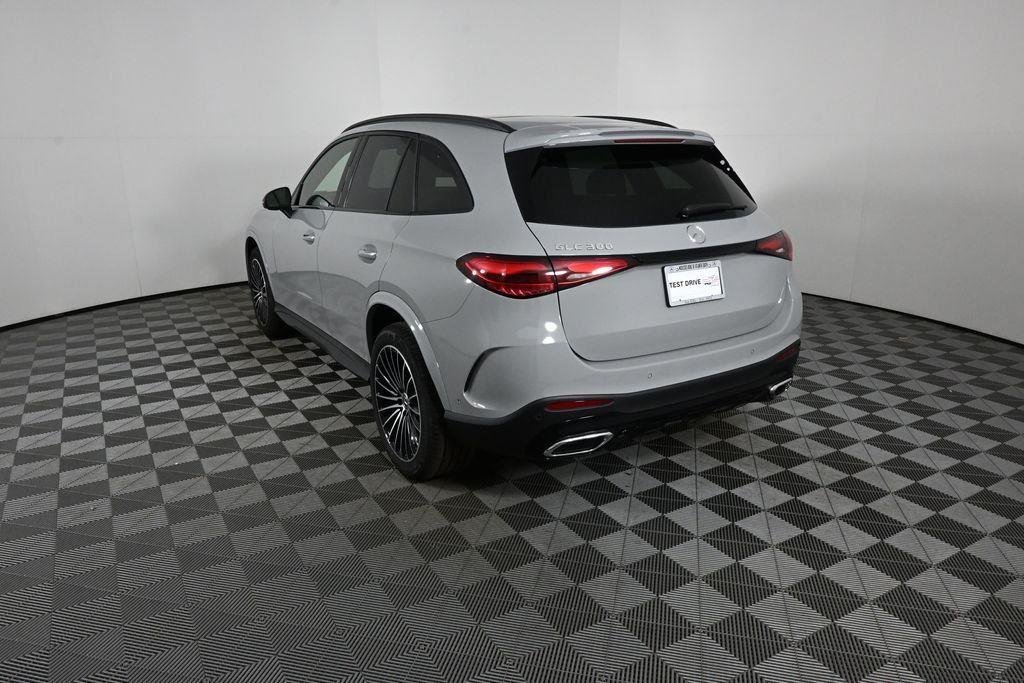 New 2026 MANUFAKTUR Alpine Grey Mercedes-Benz GLC 300 image 4