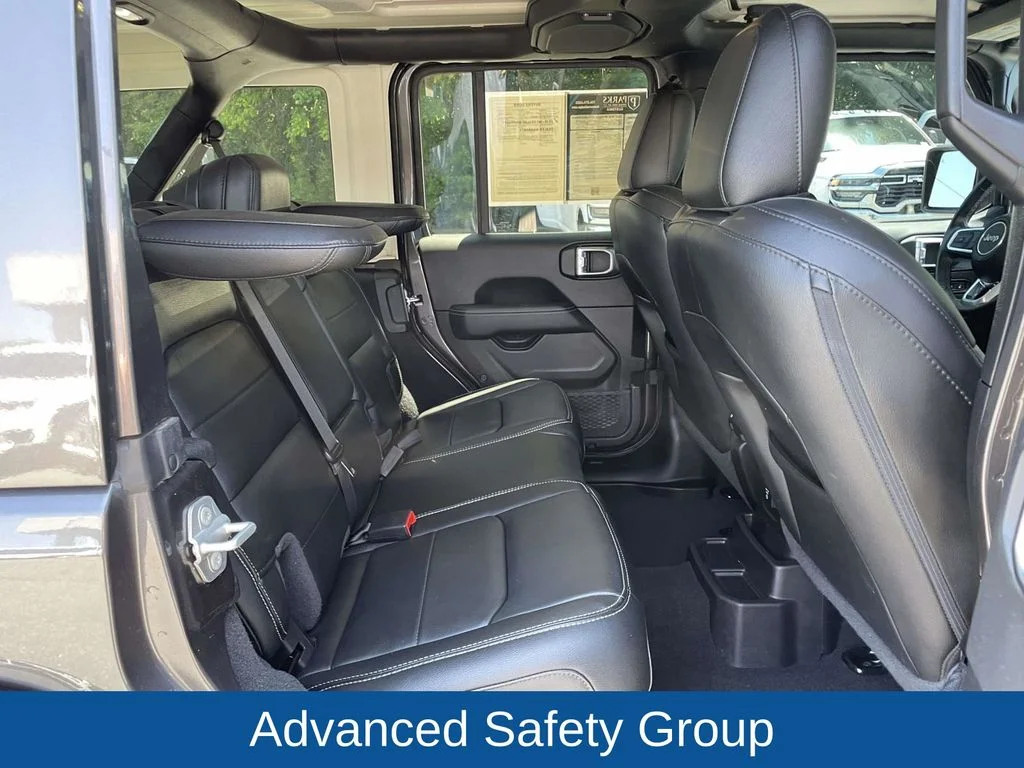 Used 2021 Gray Jeep Unlimited Sahara image 17
