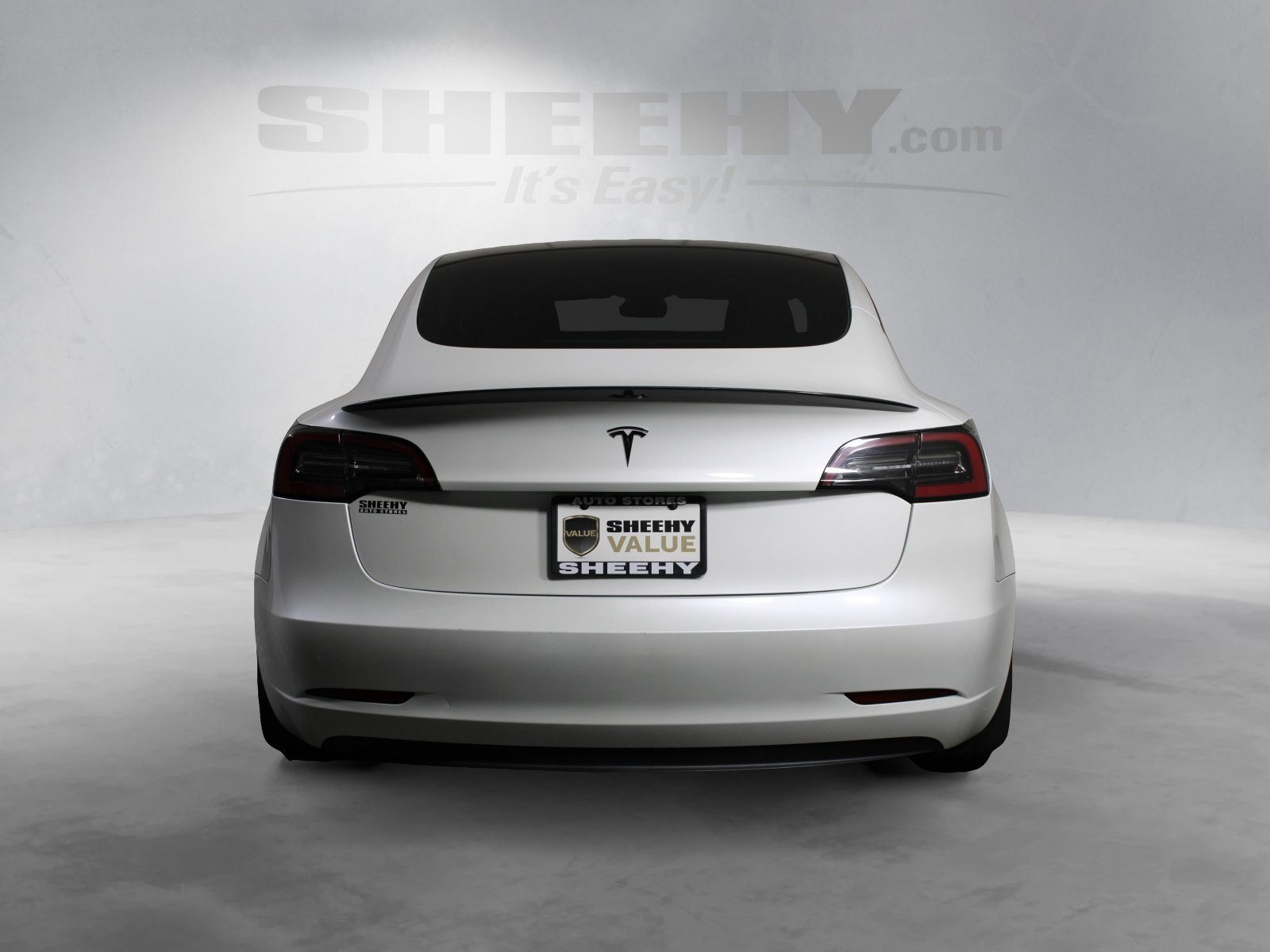 Used 2023 White Tesla Base image 10