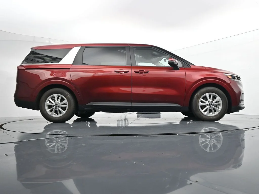 Used 2024 Red Kia LX image 41