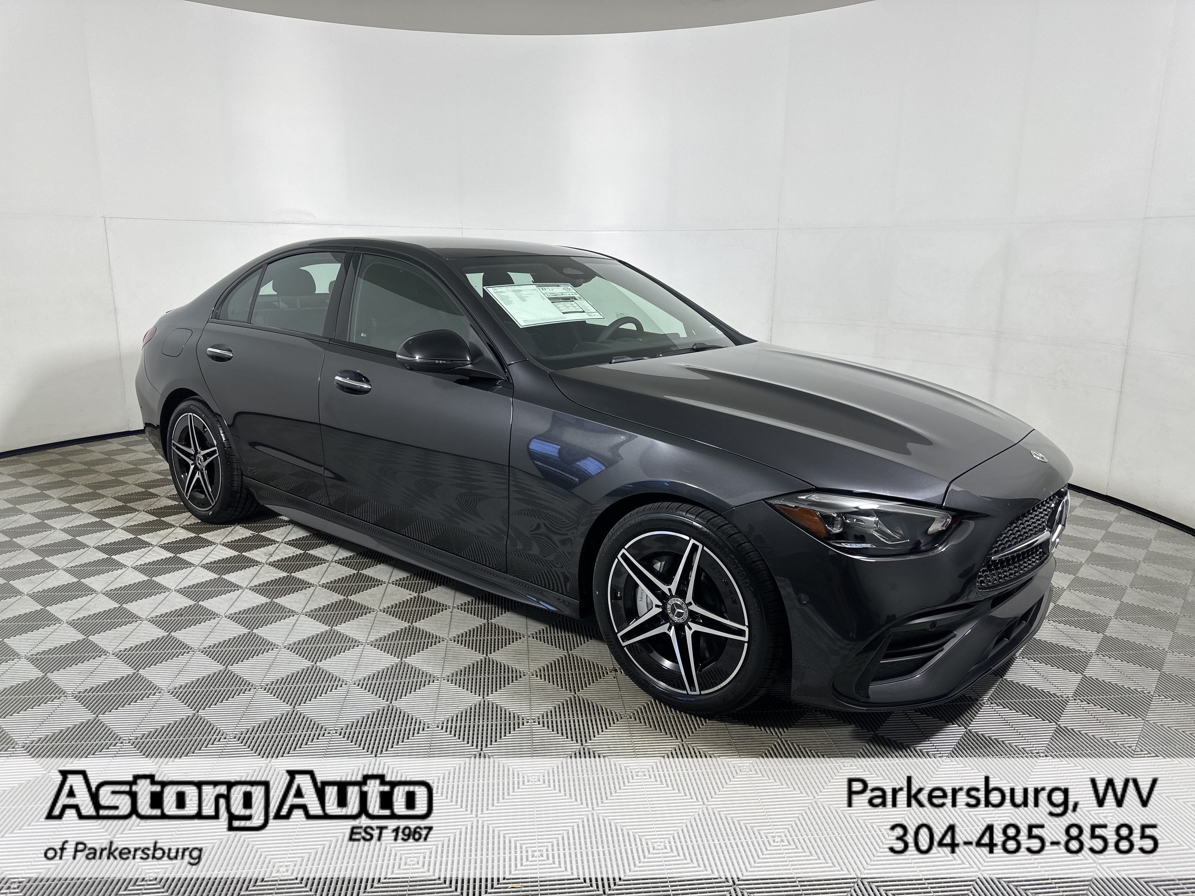 New 2026 GRAPHITE GREY METALLIC Mercedes-Benz C 300 image 1