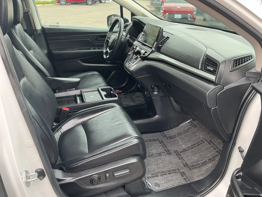 Used 2025 SOLAR SILVER METALLIC Honda EX-L image 13