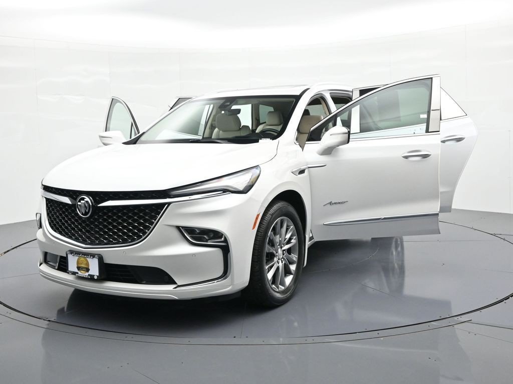 Used 2022 White Frost Buick AWD 4dr Avenir image 28