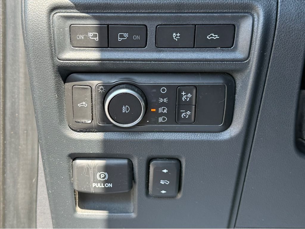 Used 2021 Carbonized Gray Metallic Ford Platinum image 34