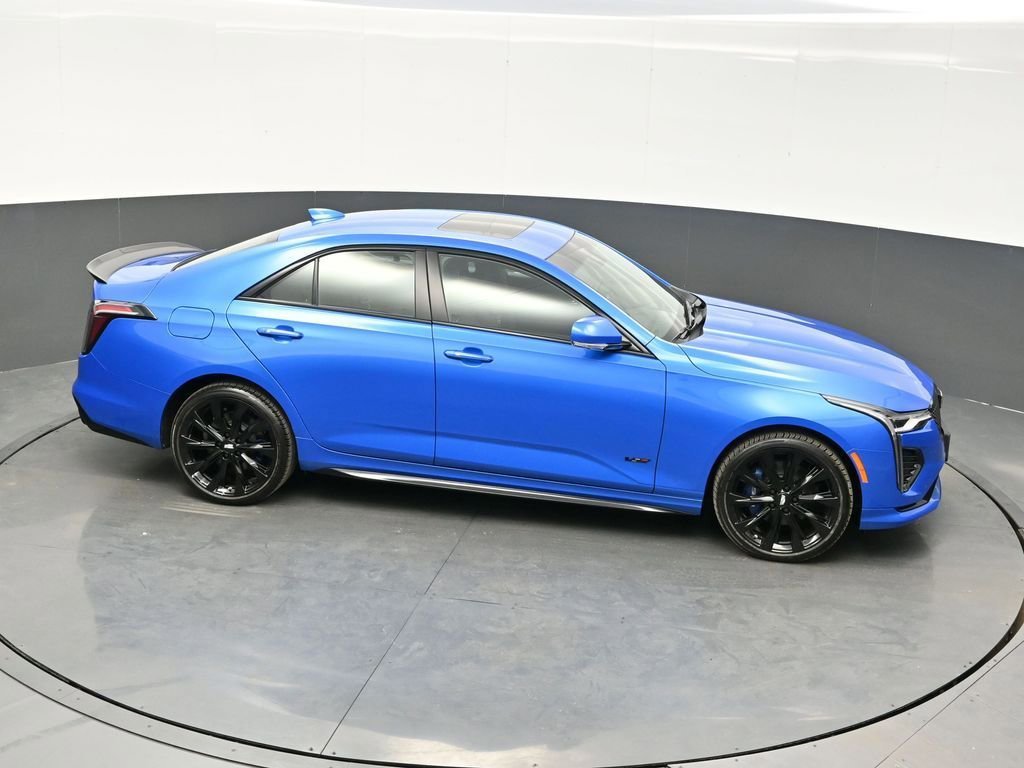 2025 Cadillac CT4 V-Series - Photo 32
