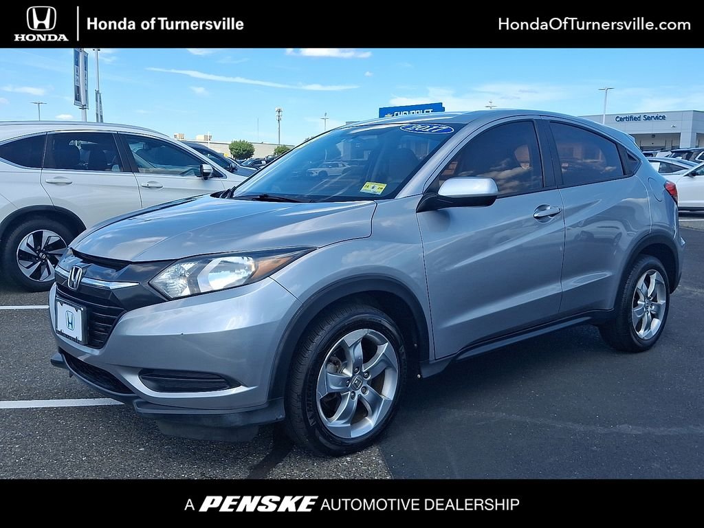 2017 Honda HR-V LX - Photo 1