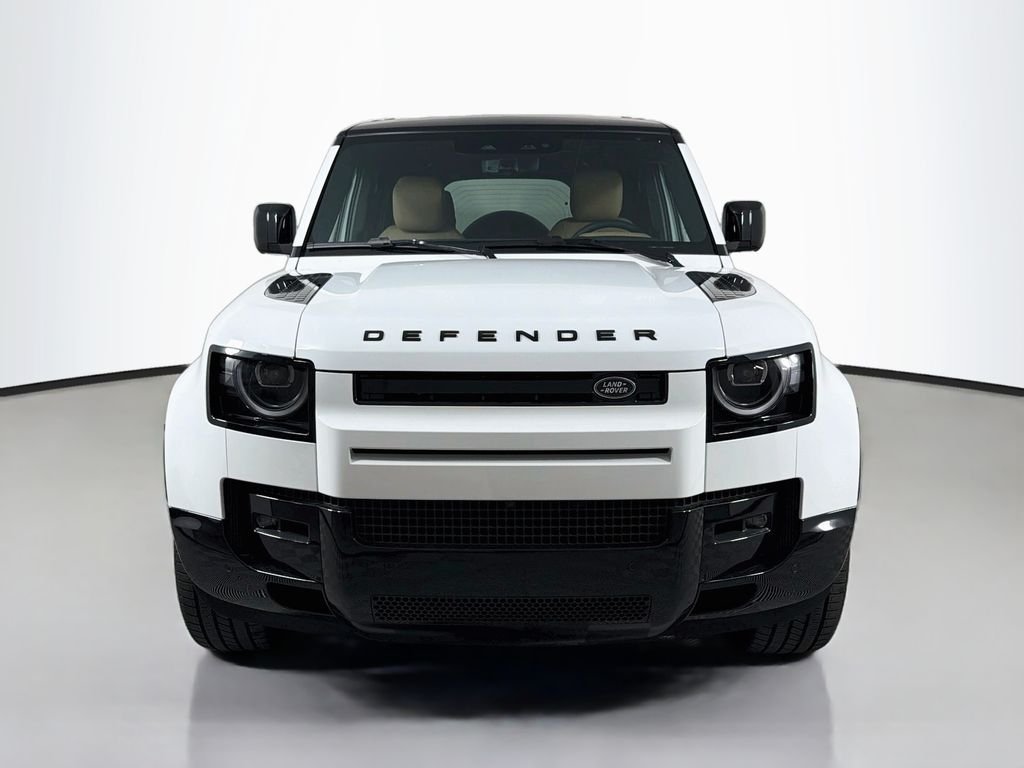 New 2026 Fuji White Land Rover X-Dynamic SE image 2